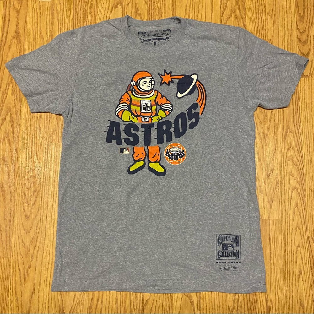 Mitchell and Ness. Men’s Medium.